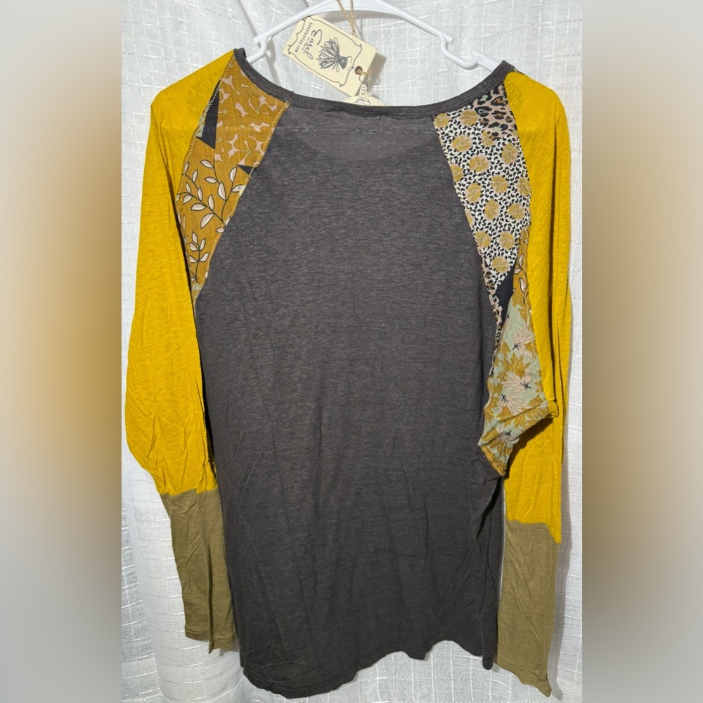Easel Boho Colorblock Patchwork Top NWOT Medium Mustard Sleeve - Picture 4 of 4